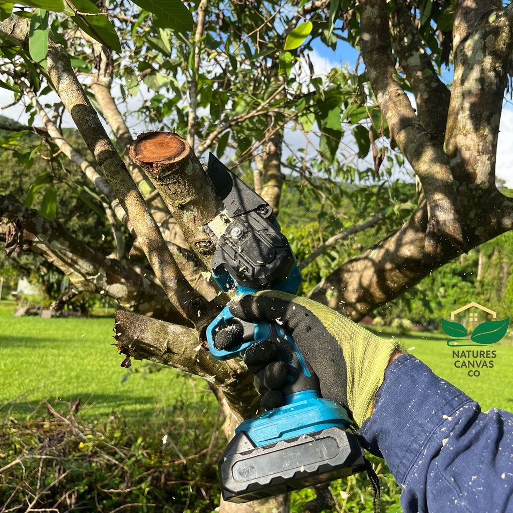 6" Mini Cordless Chainsaw